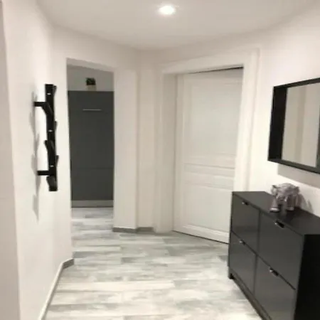 Sleep In Apartment *